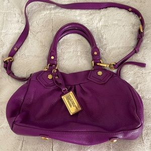 Marc Jacobs Leather Bag. Beautiful bag in a fun purple color. Good condition